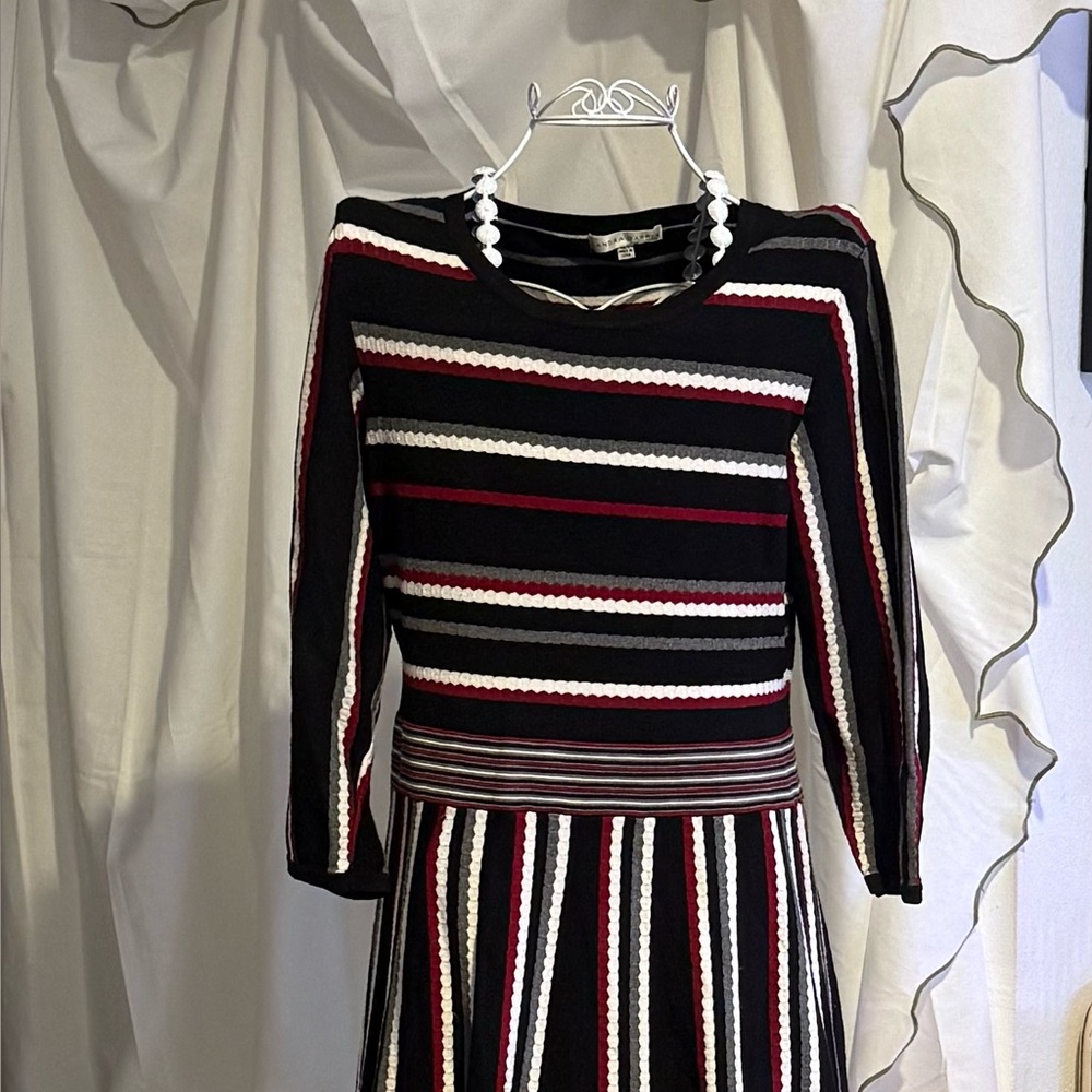 Sandra Darren Black, Red, and White Long Sleeve Sweater Dress